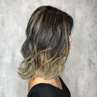 ミディアム Zina渋谷エリア マネージャShionのヘアスタイル