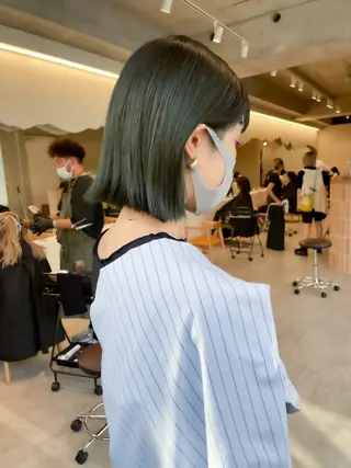 ショート カラー ヘアアレンジ ミニボブ/ブリーチ 🌈MISATOのヘアスタイル