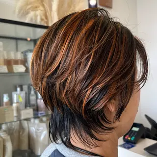 ショート カラー アトリエファゴ Noaのヘアスタイル