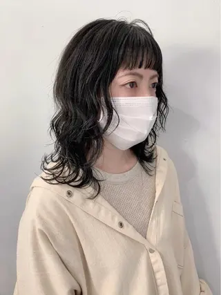 ミディアム 舘谷 愛莉のヘアスタイル