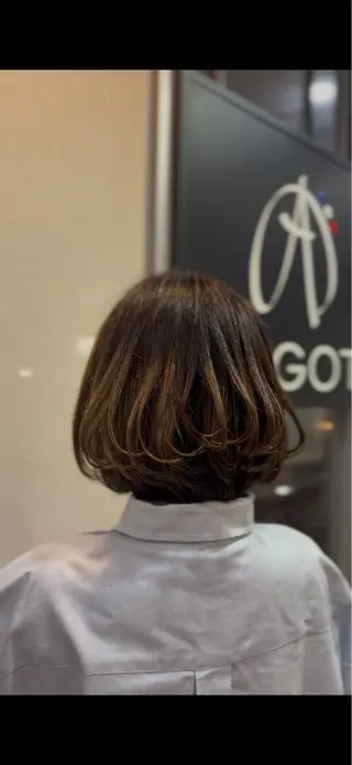 ショート カラー アトリエファゴ yosukeのヘアスタイル