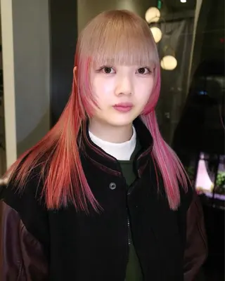 ミディアム カラー ブリーチ😼 ボブ✍️レイヤーのヘアスタイル