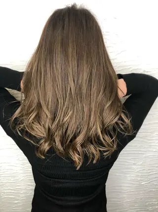 セミロング カラー 酸性縮毛矯正　美髪 特化サロン　八百村のヘアスタイル