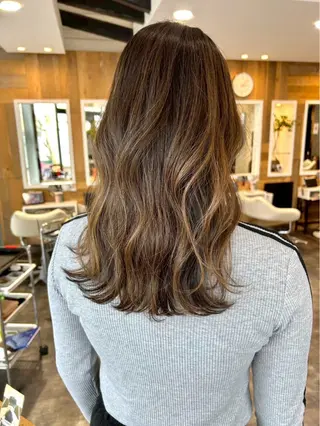 セミロング カラーモデル募集中 美容室ハピスのヘアスタイル