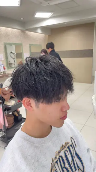 ショート メンズ Yugaメンズパーマ /フェードカットのヘアスタイル