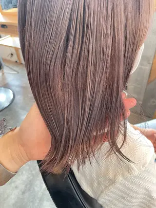 セミロング ブリーチなしベージュ カラー佐藤華厘のヘアスタイル