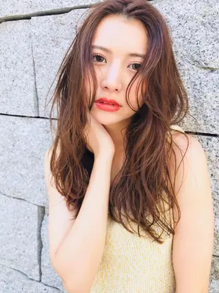 セミロング カラー ⭐️韓国髪質改善× レイヤー⭐️亀山努のヘアスタイル