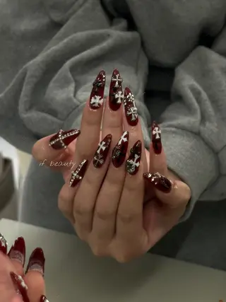 ネイル IKA /エクステ /持ち込みネイルのネイルデザイン