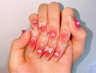 ネイル VIERU 🌈🎀💖のネイルデザイン