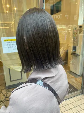 ミディアム カラー 宮内 真乃のヘアスタイル