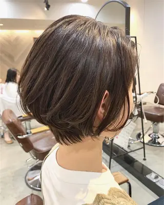 ショート カラー ヘアアレンジ メンズ キッズ ネイル マツエク・マツパ 中津No.1髪質改善 店長✨透ける暗髪のヘアスタイル