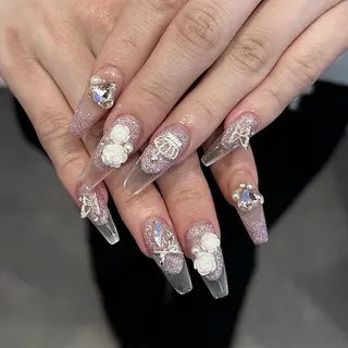 ネイル AIKO🐈‍⬛⭐︎ 大阪/y2k/個性派のネイルデザイン