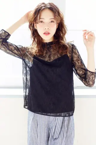 ミディアム カラー パーマ 朝比奈 志保のヘアスタイル