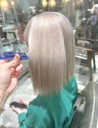 ミディアム カラー 🌈インナーカラー ‘ショウマ’🌈のヘアスタイル
