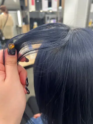 ロング カラー 暗髪🩶ラベンダー/ ブルー/ユウナ🤍のヘアスタイル