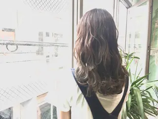 ロング カラー VIRETTA 【ヴィレッタ】のヘアスタイル