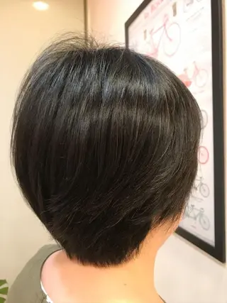 ショート カラー 斎藤 彩香のヘアスタイル