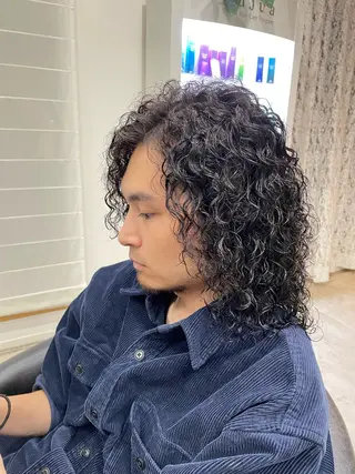 パーマ 芳賀 風斗のヘアスタイル