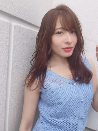 セミロング カラー Watai 艶髪 當間 大知のヘアスタイル