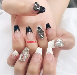 ネイル ISA_ BELLAのネイルデザイン