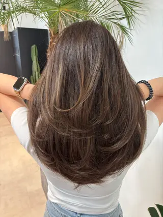 セミロング 心斎橋/海外レイヤー 募集中三好玲奈のヘアスタイル