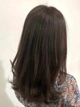 カラー 下池 紗加のヘアスタイル