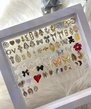 ネイル 23時まで❤︎韓国、 ワンホンネイルのネイルデザイン