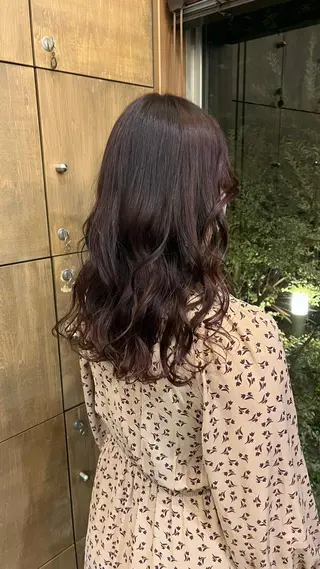 セミロング カラー 栗林 姫花のヘアスタイル