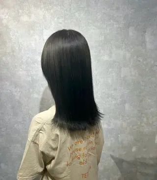 ミディアム カラー 𝐒𝐇𝐔𝐑𝐈 🦋艶カラー🦋のヘアスタイル