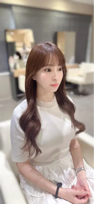 ロング 平尾 樹里のヘアスタイル