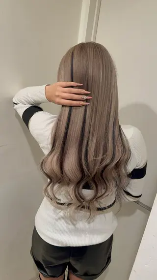セミロング カラー ヘアアレンジ 🔥ハイトーンカラー ギャルNAOKI🔥のヘアスタイル