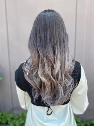 ロング カラー 山西 真琴のヘアスタイル