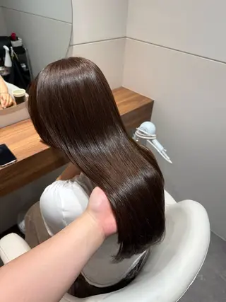 セミロング カラー オタク特化美容師💟 チバコナツのヘアスタイル
