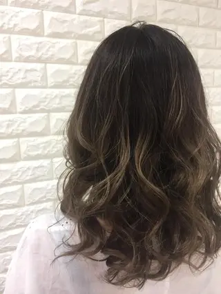 ロング カラー 盛れるレイヤーカット 得意🌹井上美沙のヘアスタイル