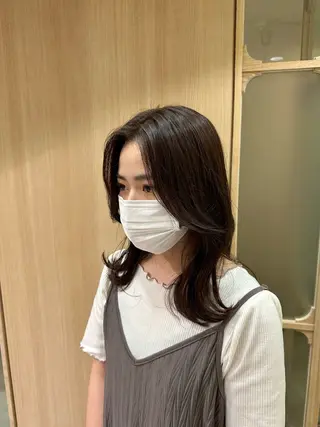 ミディアム 村田 菜摘のヘアスタイル