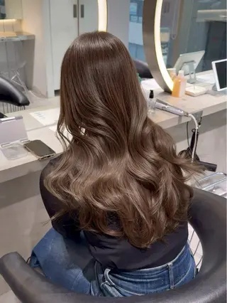 セミロング カラー 💎髪質改善💎 LondMeliaのヘアスタイル