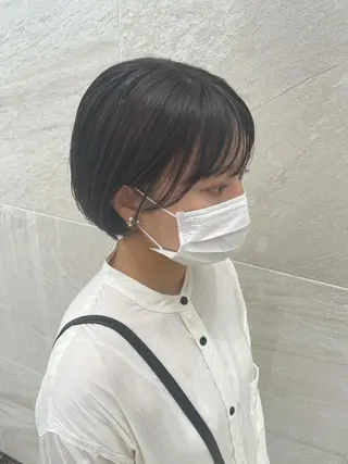 ショート カラー 田島 仁美のヘアスタイル
