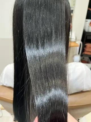 ロング 🥇赤み消しカラー／ 髪質改善の匠🥇のヘアスタイル