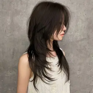 ロング armony (明治神宮前店)所属・☪︎レイヤー/ウルフ /ハッシュ☪︎ にこのヘアスタイル