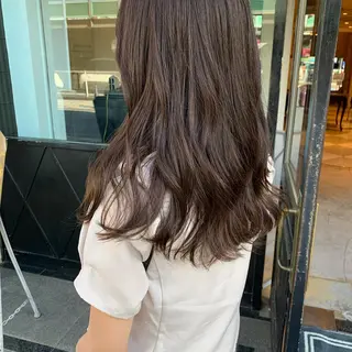 ロング カラー SAKINO. ベージュカラーのヘアスタイル
