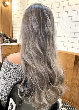 カラー MEGU💓艶髪 レイヤー💓韓国風のヘアスタイル