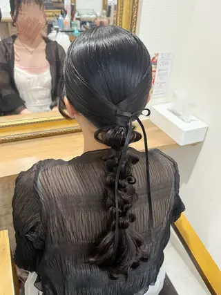 ヘアアレンジ セットサロンCURE 🩵あんみのマツエク・マツパデザイン