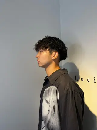 パーマ メンズ 李 泰宇のヘアスタイル