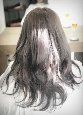 セミロング カラー 山田 香織のヘアスタイル