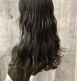ロング カラー 菅沢 奈生のヘアスタイル