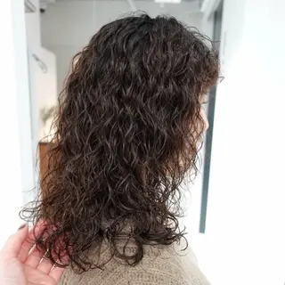 セミロング パーマ ヘアアレンジ 🌐サトウ リョウ🌐のヘアスタイル