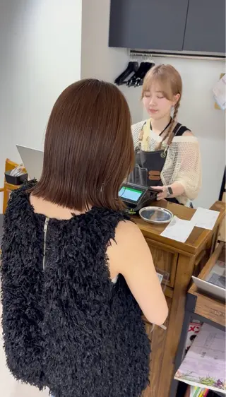 ミディアム カラー パーマ ヘアアレンジ メンズ キッズ レイヤーカット 🌿透け感カラーのヘアスタイル