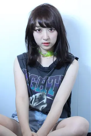 セミロング カラー パーマ 安達 俊亮のヘアスタイル