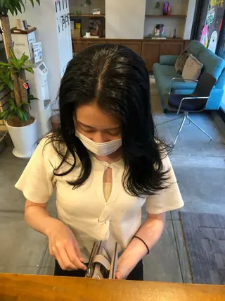 カラー AGREE Momokaのヘアスタイル