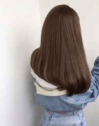 ミディアム カラー 縮毛矯正をしている人 のためのカラーのヘアスタイル